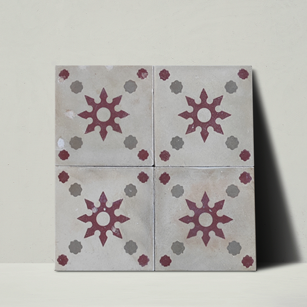 Ninja Roja Tile